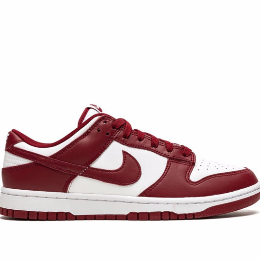 NIke SB dunks low Maroon